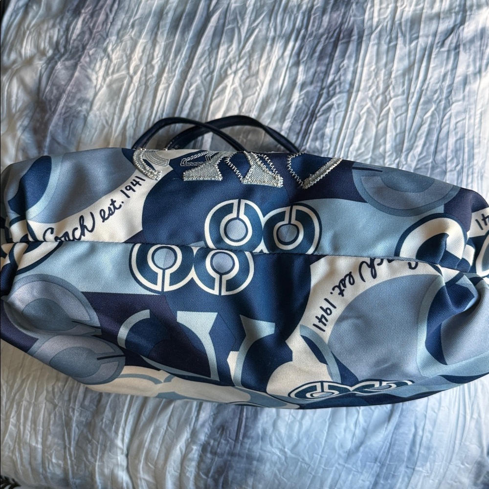 COACH Poppy Signature Pop C Blue Denim Appliqué Large Glam Limited Edition Tote - Picture 9 of 12